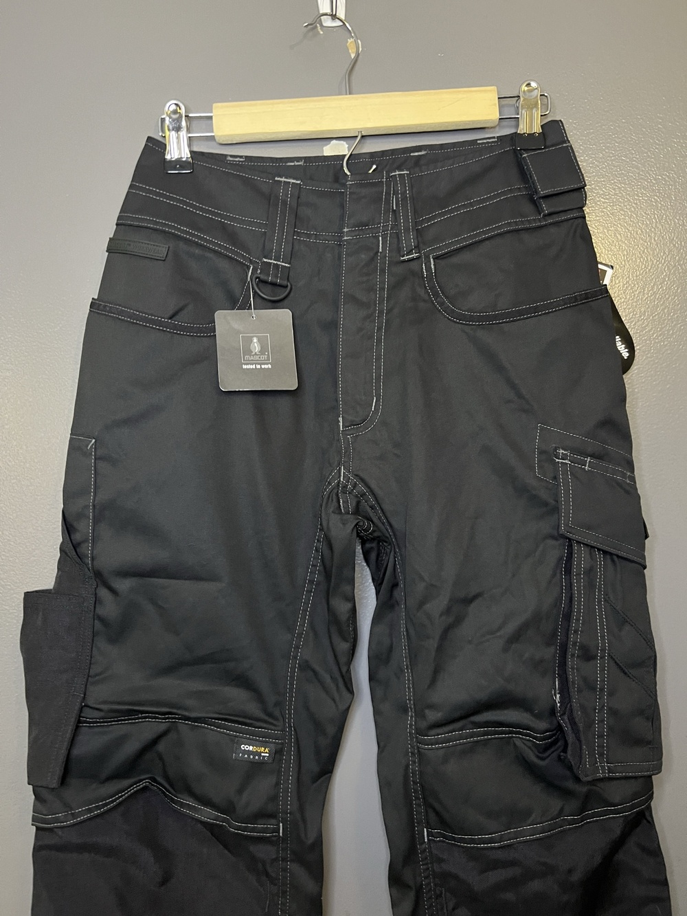 Mascot Cargo Pants Mens 27x32 Black Lemberg Reflective Workwear 16079-230-09